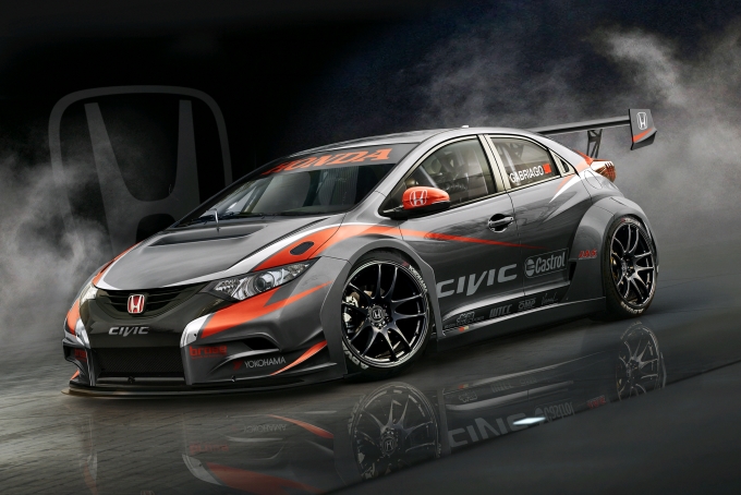 Roll-out nieuwe Honda: "Ik hou van die wagen! Je voelt gelijk vermogen nieuwe motor"